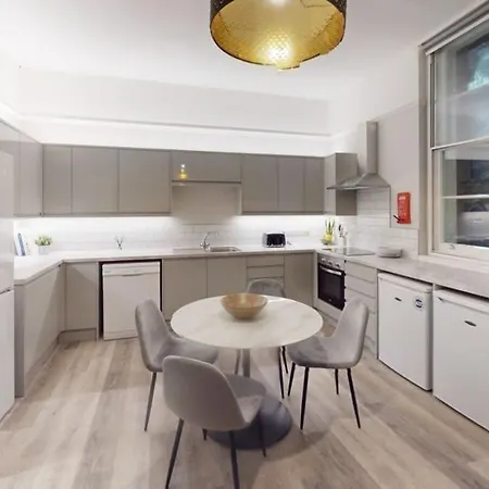 Queens Road Seven Bedroom Flat